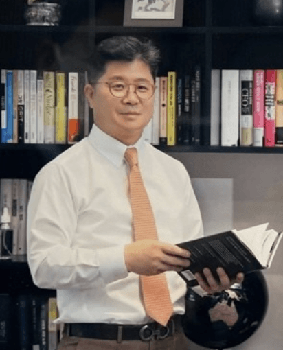 Yong-gu Ji, Executive Vice President of Douzone Bizon